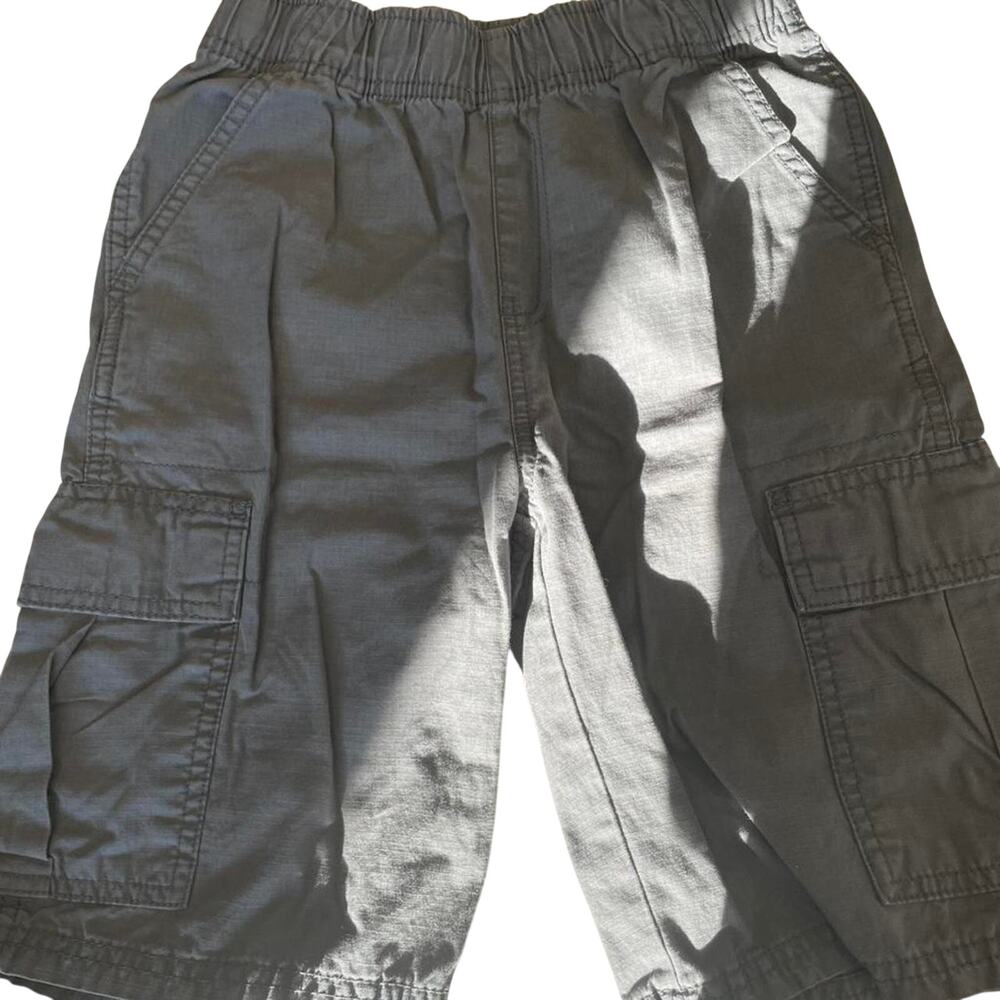 Grey cargo shorts with adjustable